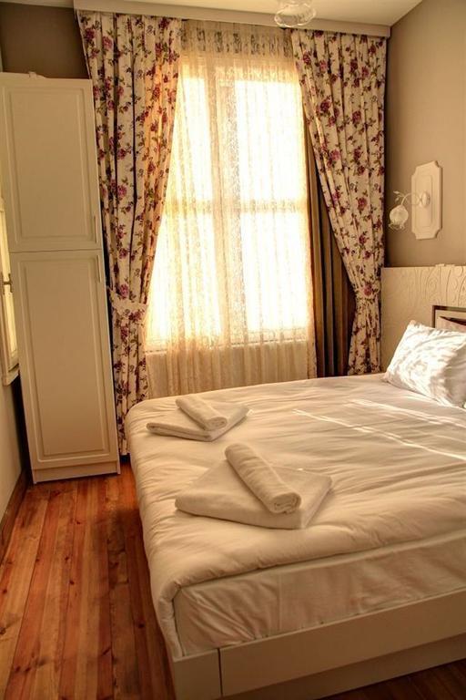 Omer Hayyam Suites Estambul Habitación foto