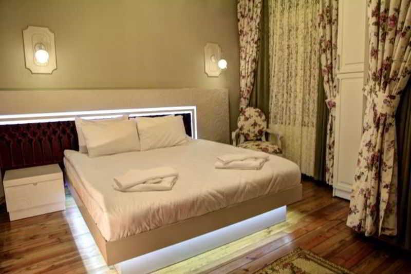 Omer Hayyam Suites Estambul Habitación foto
